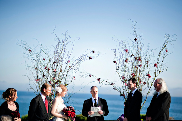 photo by Los Angeles wedding photographer Joy Marie - oceanside ceremony 